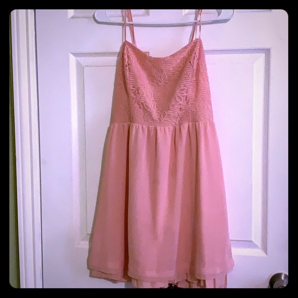 princess vera wang Dresses & Skirts - Blush Pink Knee length dress Size 11